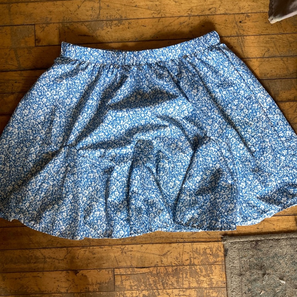 SHEIN Blue and White Floral Skater Skirt
